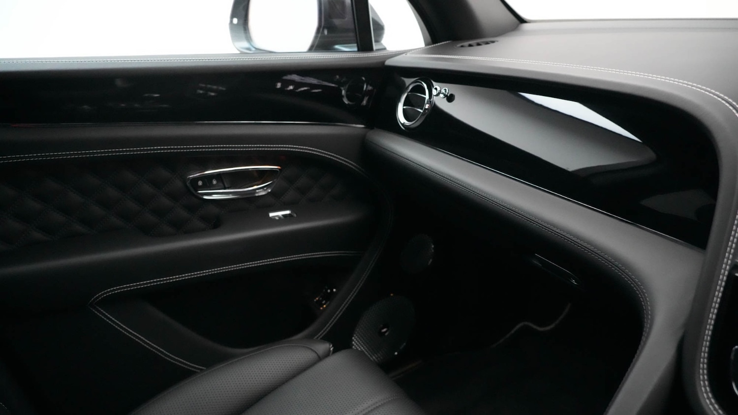Used Bentley Bentayga 2022 for sale - 76079139: Photo 13