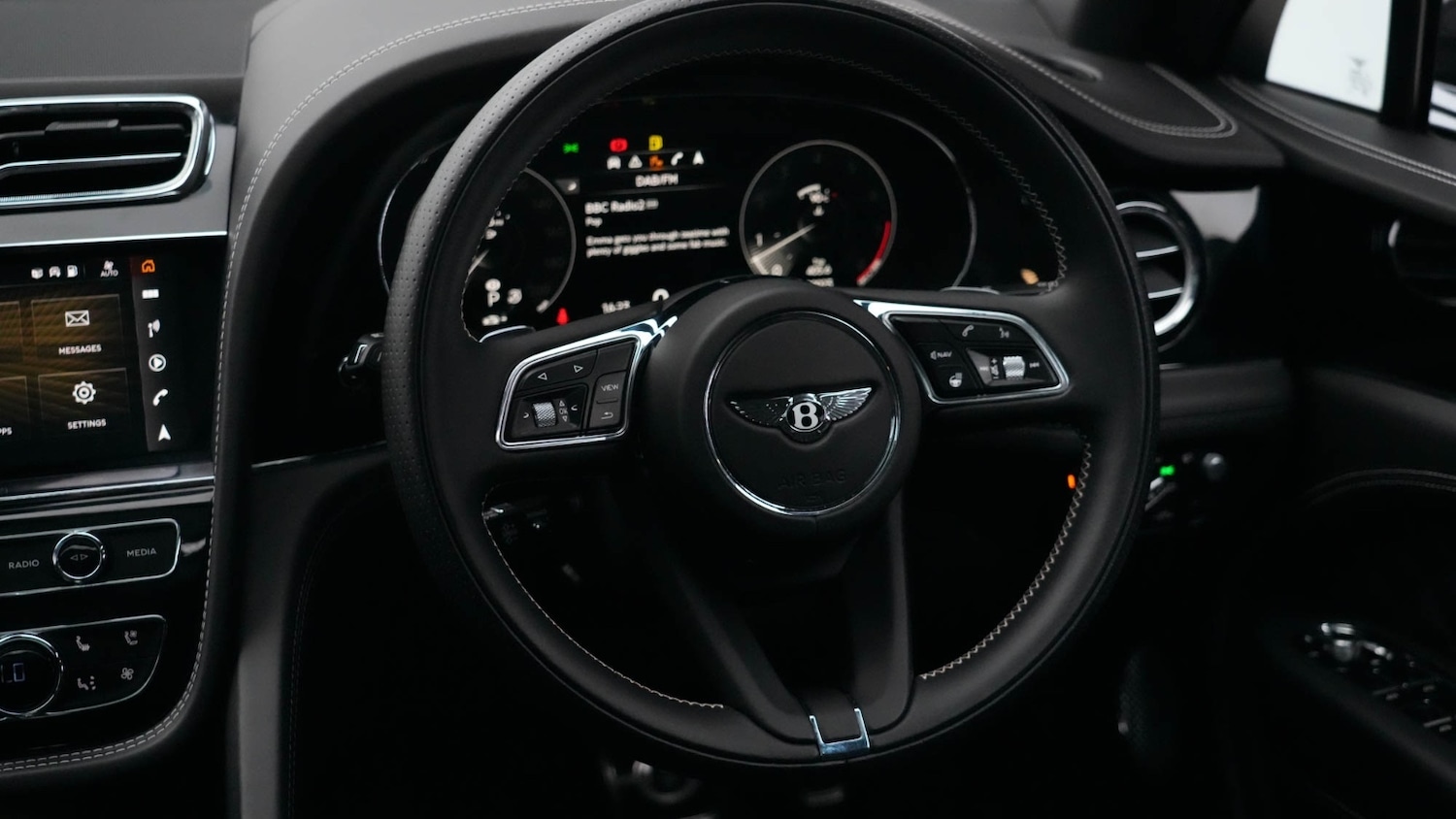 Used Bentley Bentayga 2022 for sale - 76079139: Photo 18
