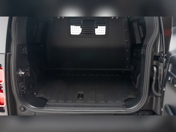 Used Land Rover Defender 2025 for sale - 75471584: Photo