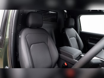 Used Land Rover Defender 2026 for sale - 78320674: Photo