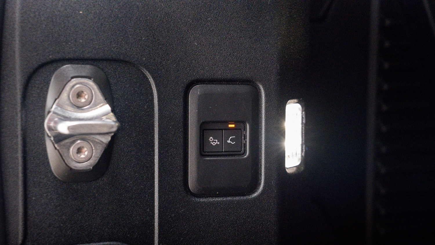 Used Land Rover Defender 2022 for sale - 76914855: Photo 14