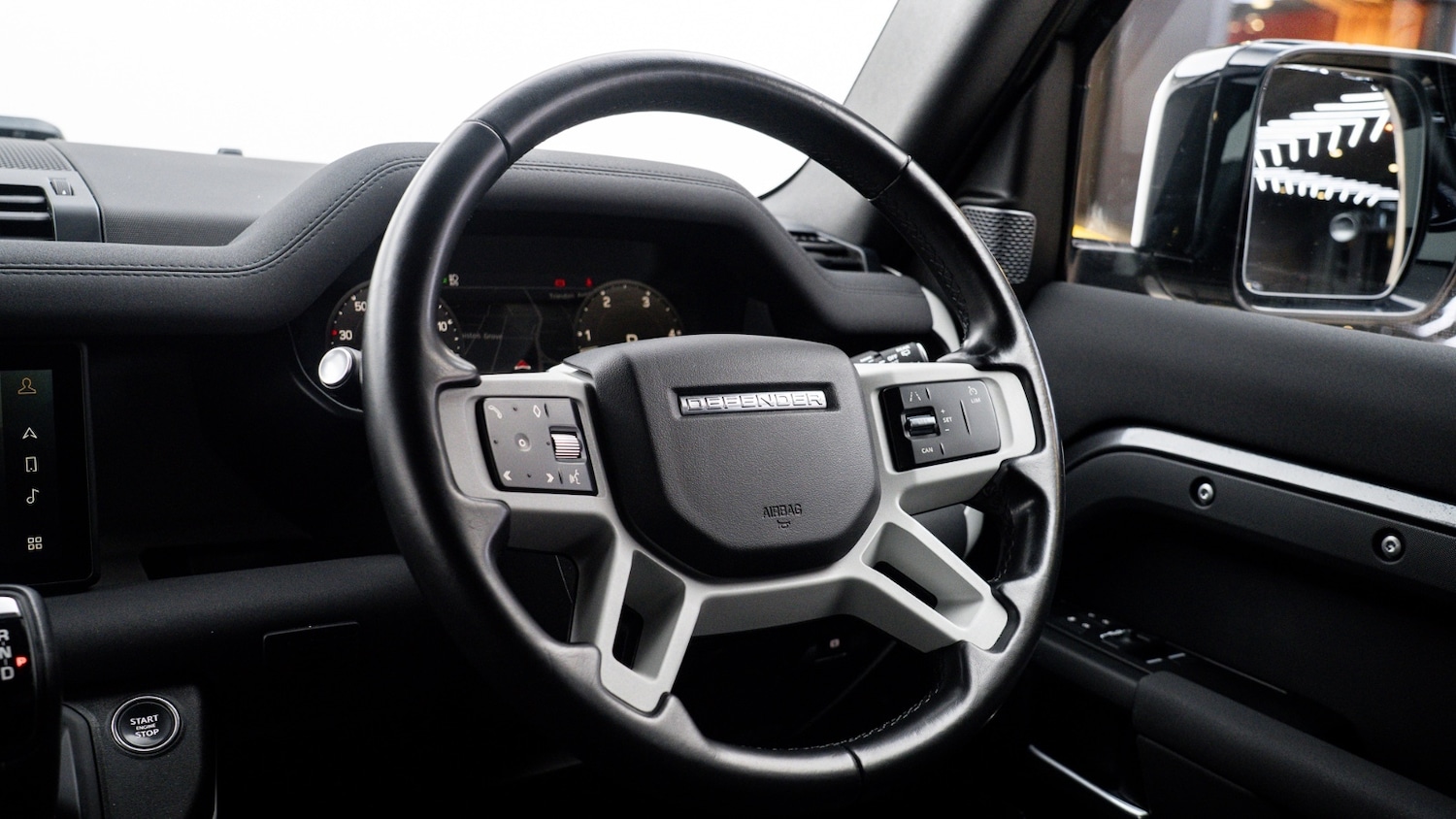 Used Land Rover Defender 2022 for sale - 76914855: Photo 24