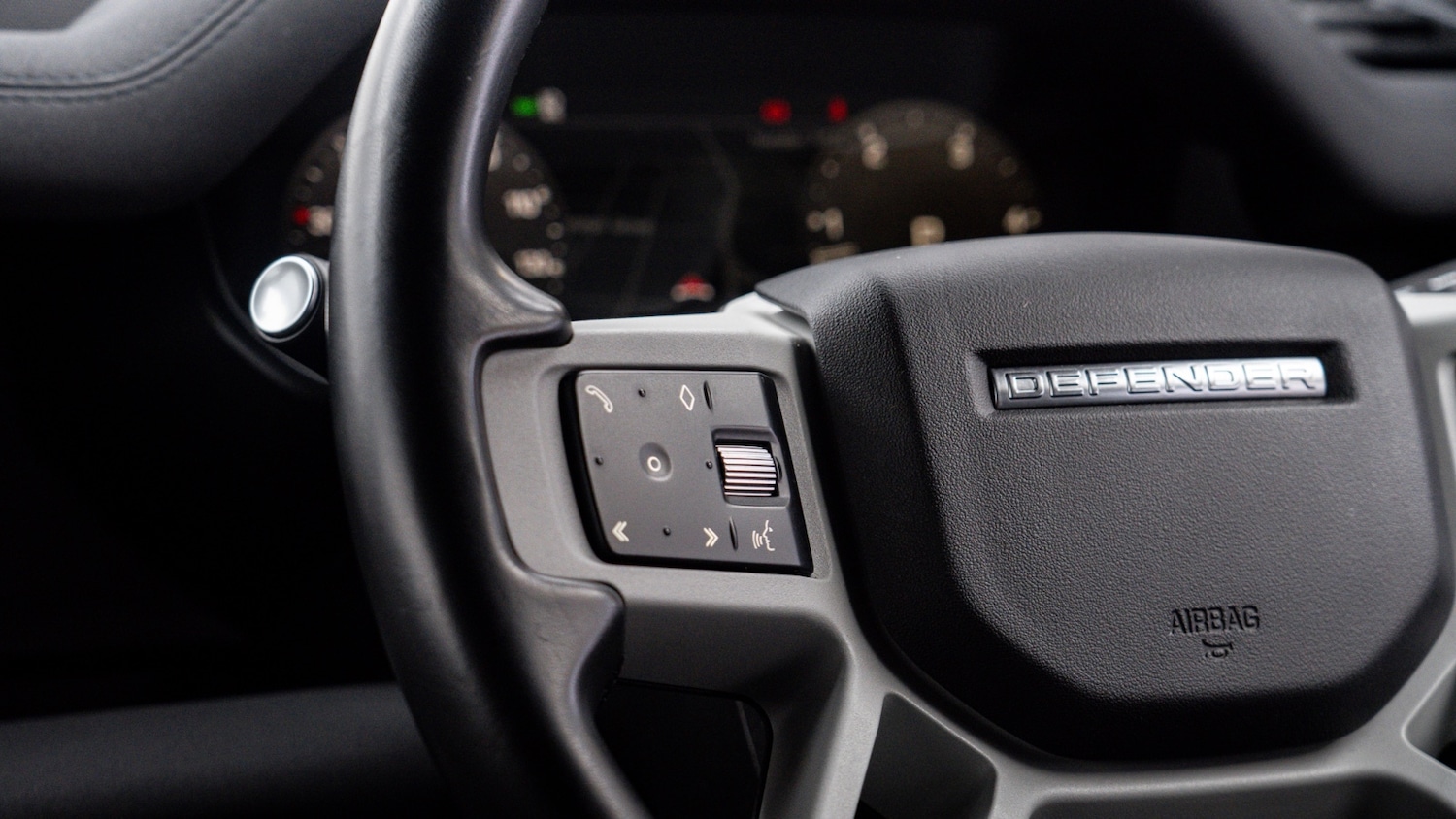 Used Land Rover Defender 2022 for sale - 76914855: Photo 25