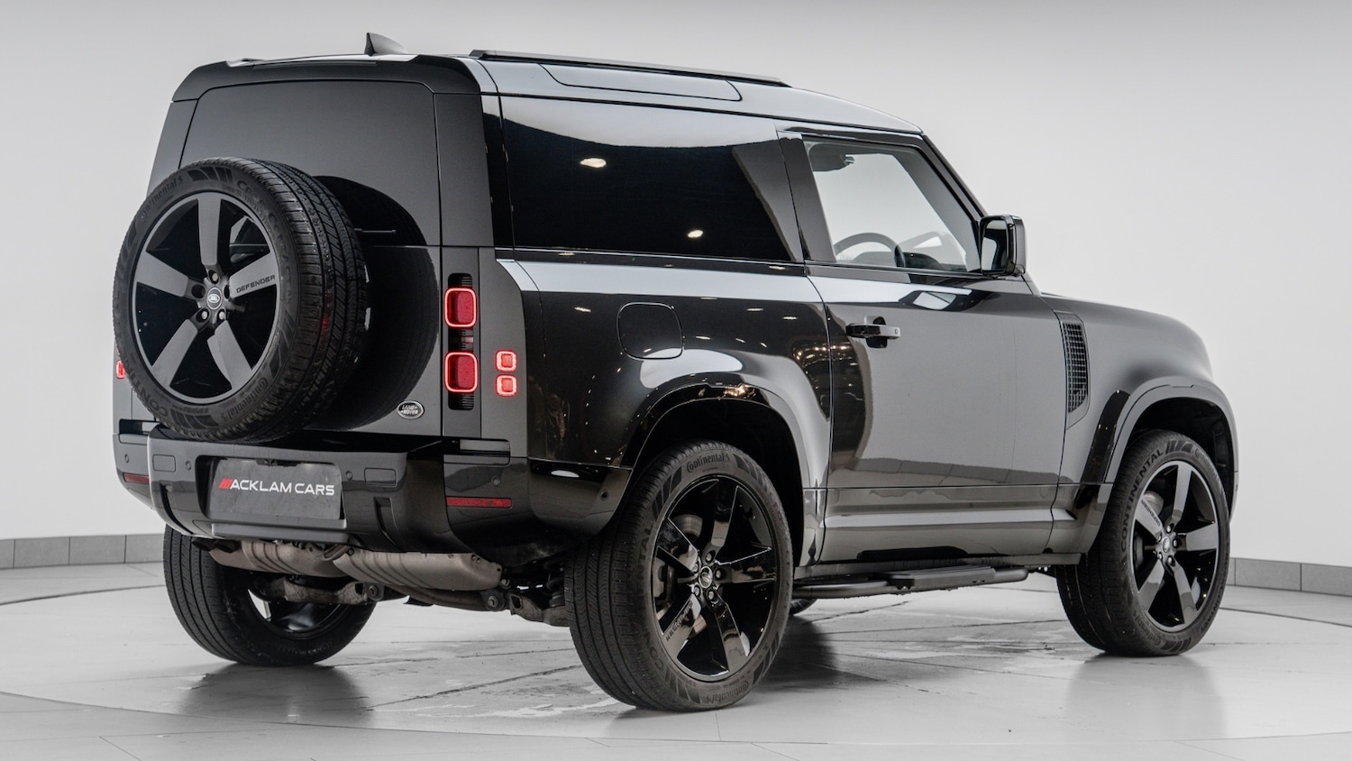 Used Land Rover Defender 2022 for sale - 76914855: Photo 5