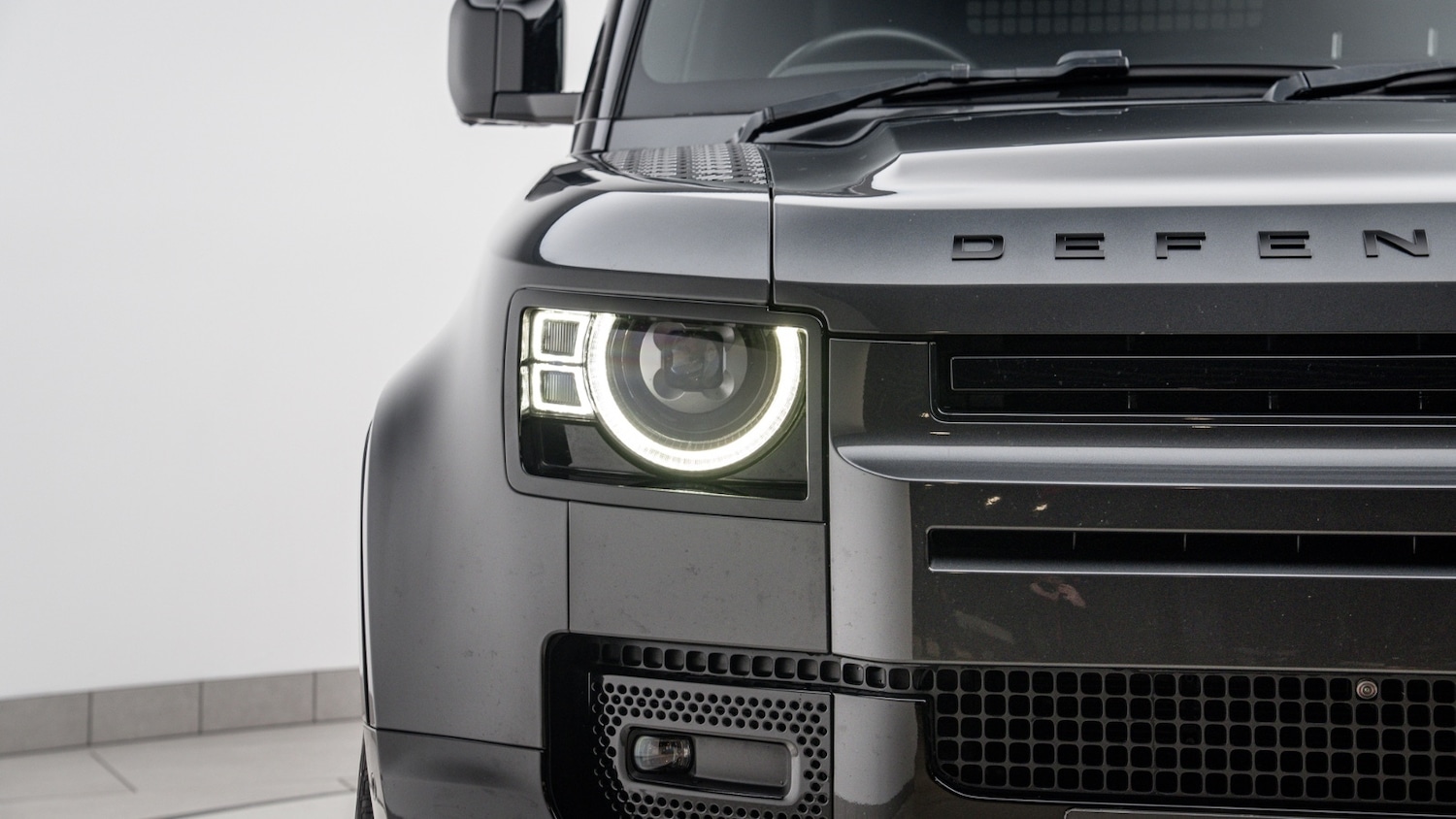 Used Land Rover Defender 2022 for sale - 76914855: Photo 8