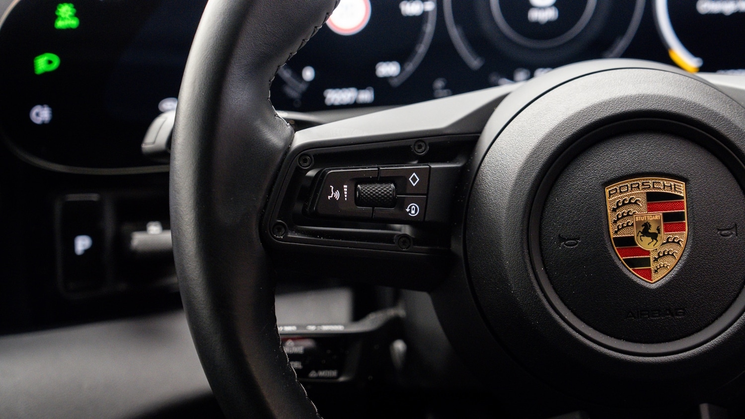 Used Porsche Taycan 2023 for sale - 77885454: Photo 12