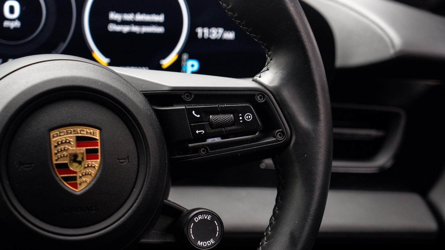 Used Porsche Taycan 2023 for sale - 77885454: Photo 13