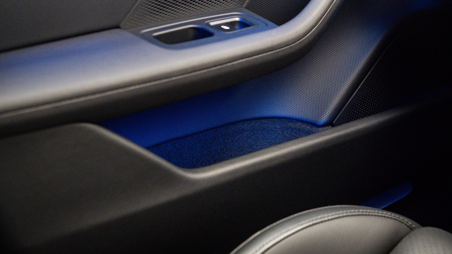 Used Porsche Taycan 2023 for sale - 77885454: Photo 25