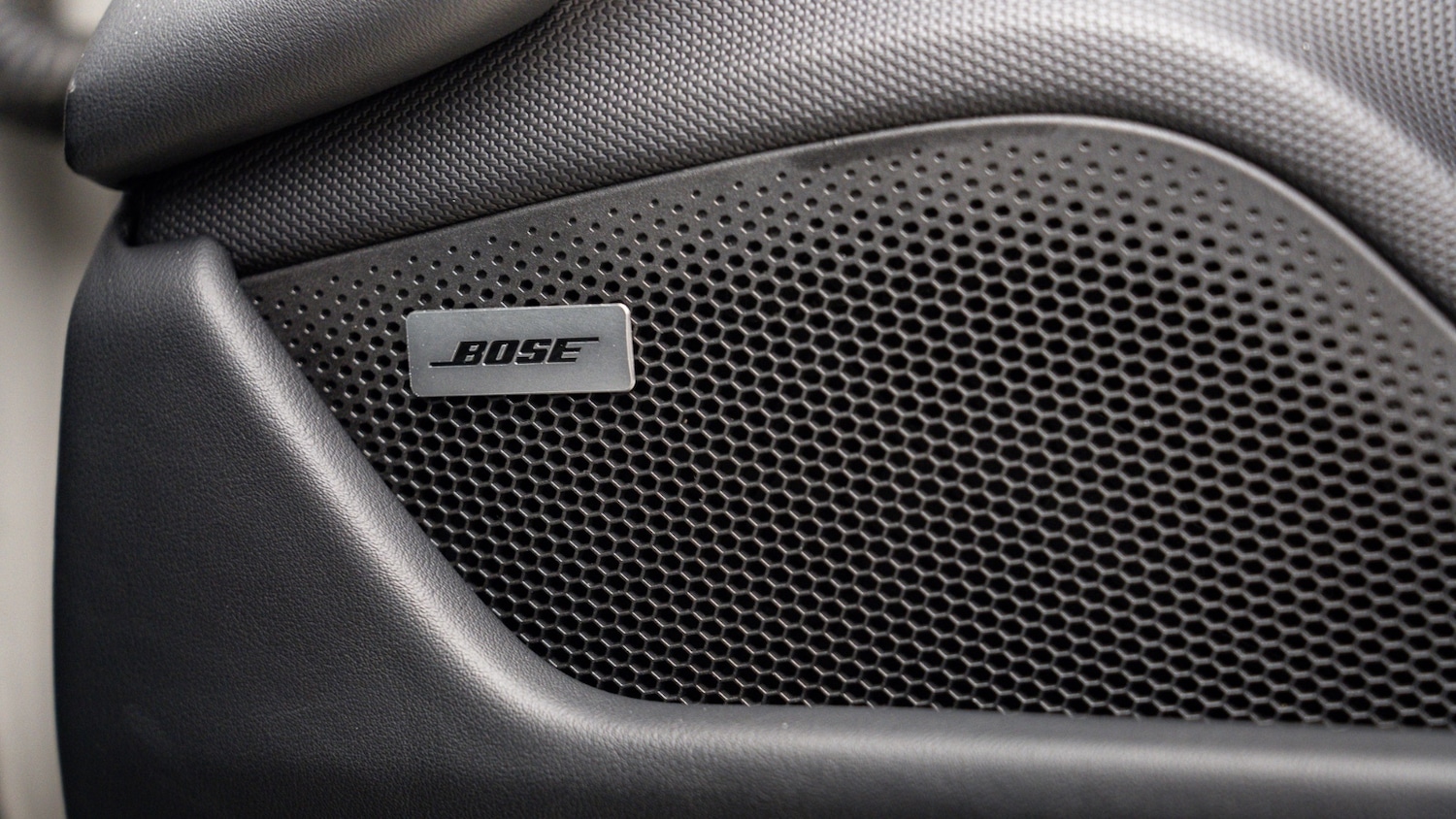 Used Porsche Taycan 2023 for sale - 77885454: Photo 30