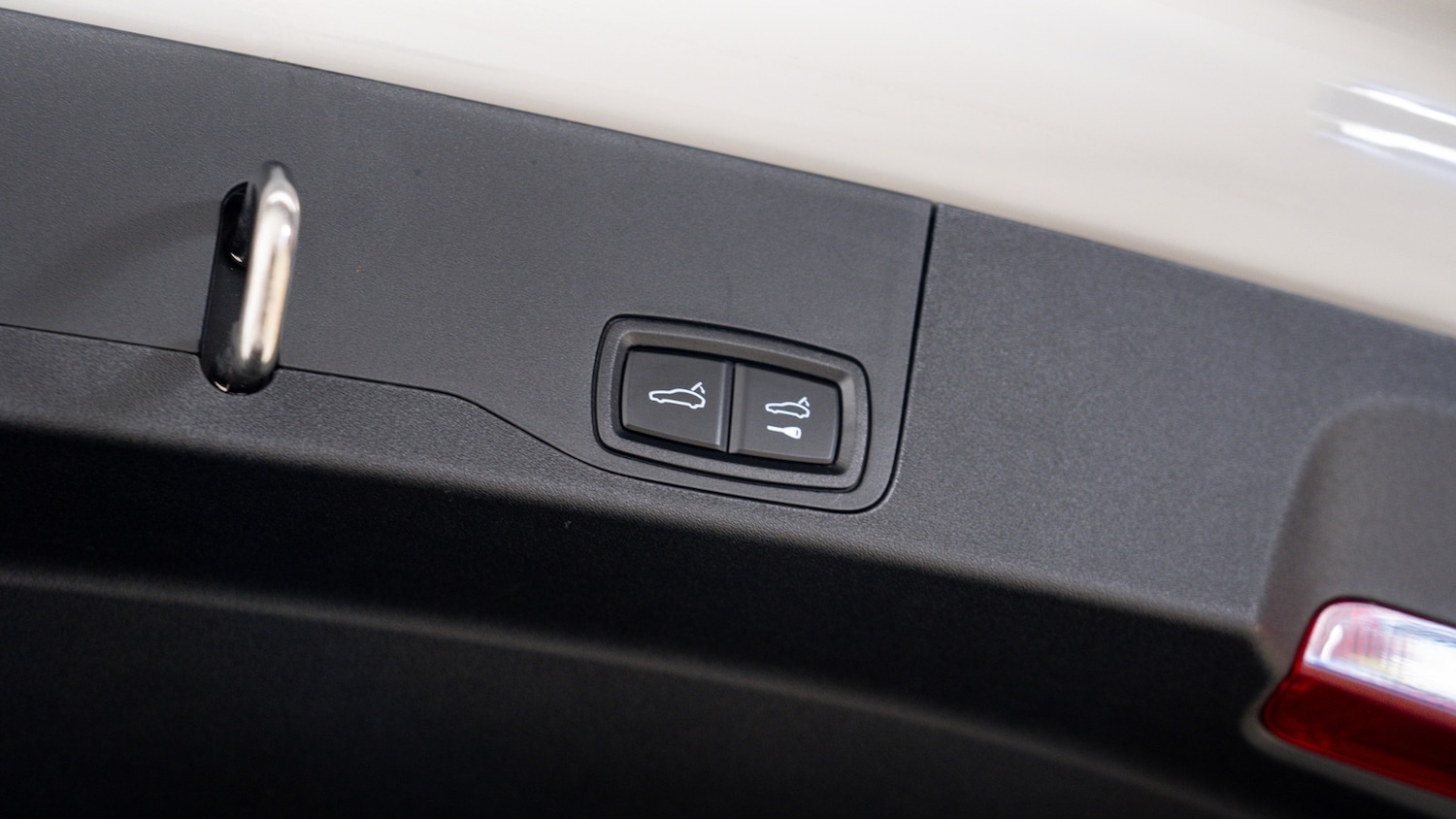 Used Porsche Taycan 2023 for sale - 77885454: Photo 8