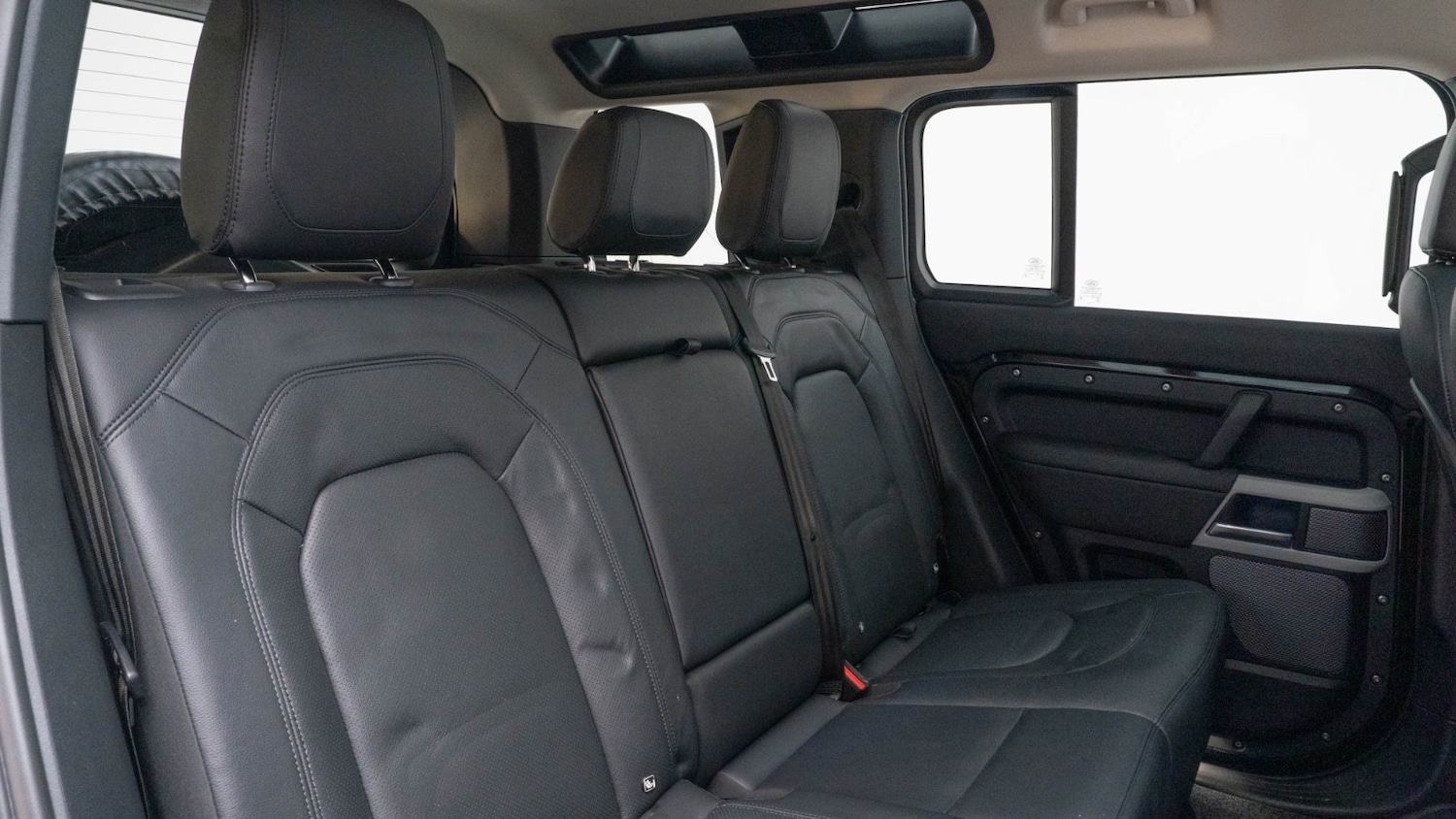 Used Land Rover Defender 2024 for sale - 76652382: Photo 11