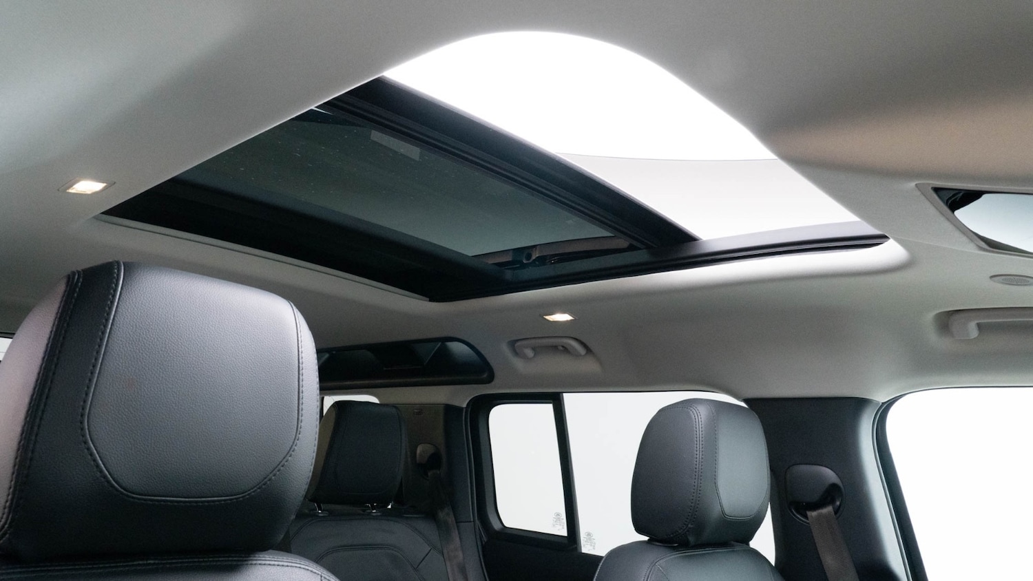 Used Land Rover Defender 2024 for sale - 76652382: Photo 16