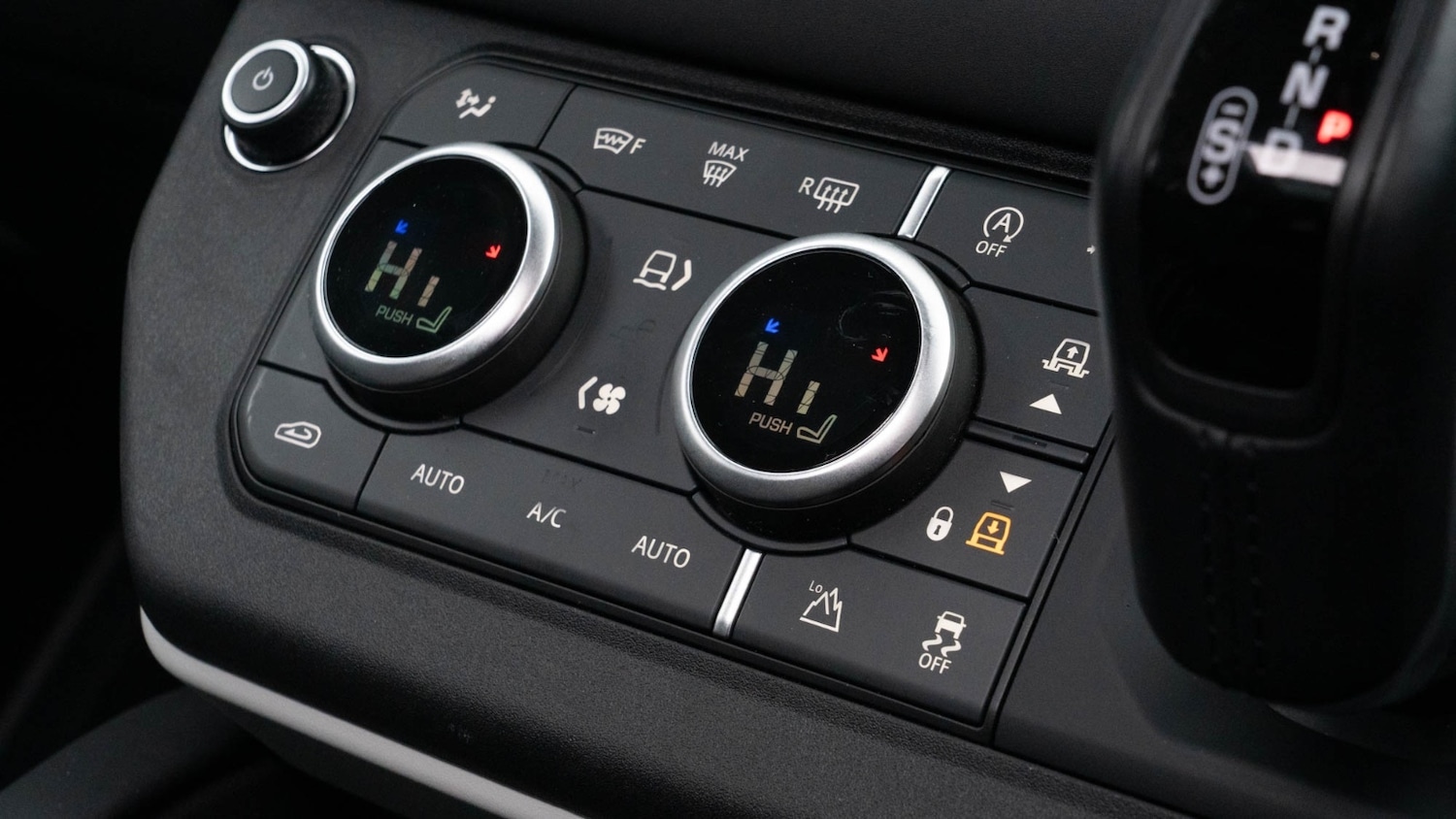 Used Land Rover Defender 2024 for sale - 76652382: Photo 20