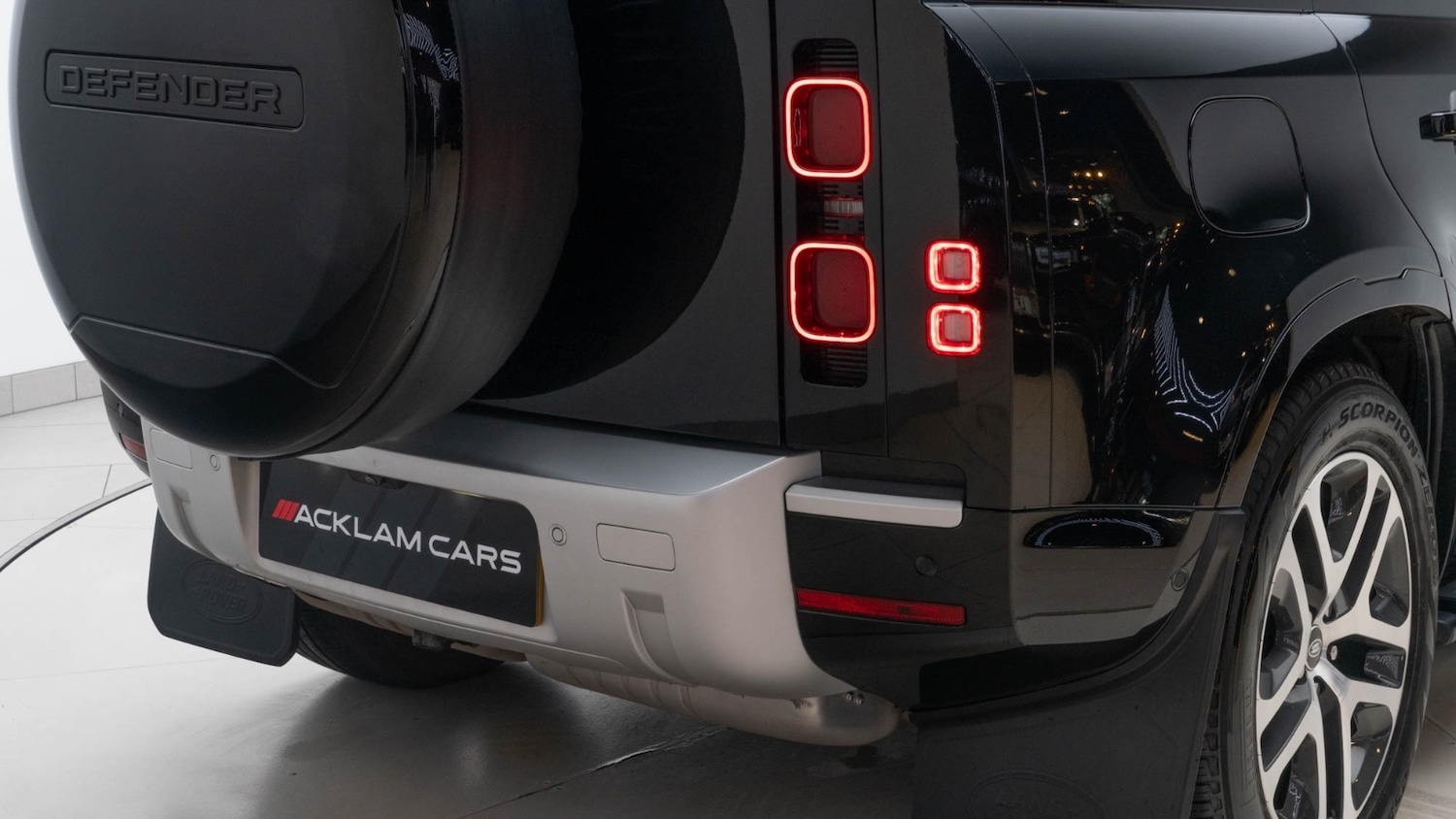 Used Land Rover Defender 2024 for sale - 76652382: Photo 37