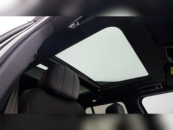 Used Land Rover Range Rover 2025 for sale - 78701125: Photo