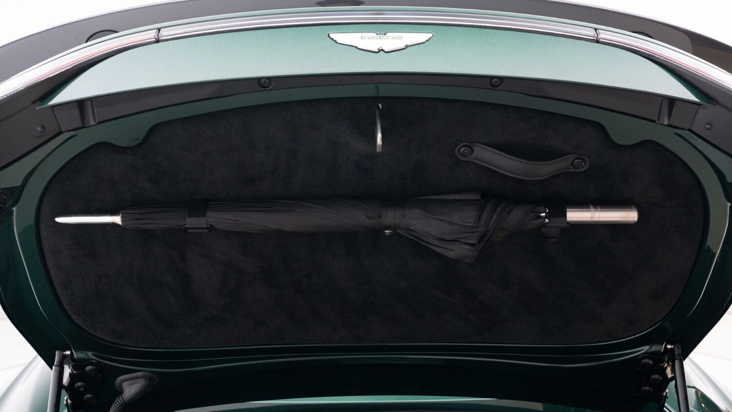 Used Aston Martin Vantage 2023 for sale - 76519449: Photo 54