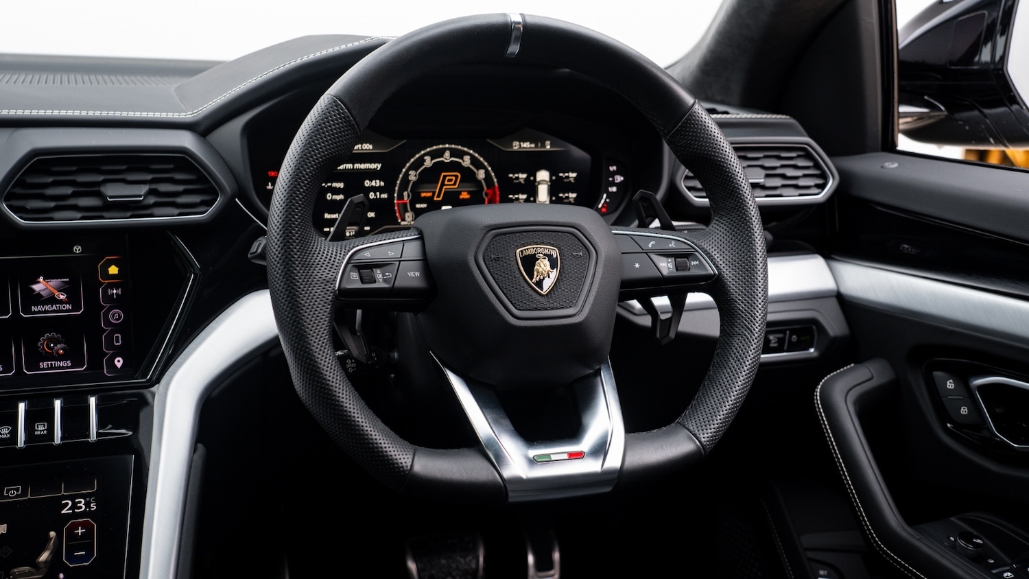 Used Lamborghini Urus 2023 for sale - 77326322: Photo 13