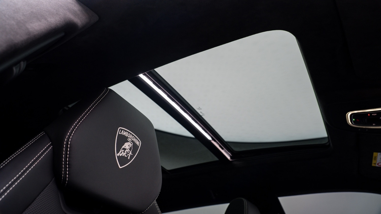 Used Lamborghini Urus 2023 for sale - 77326322: Photo 28