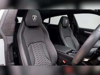 Used Lamborghini Urus 2023 for sale - 77326322: Photo