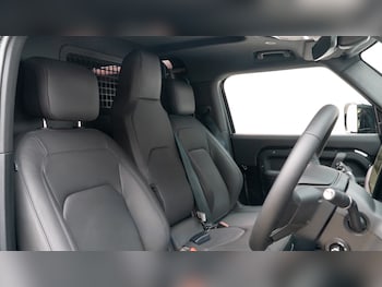 Used Land Rover Defender 2025 for sale - 75471088: Photo