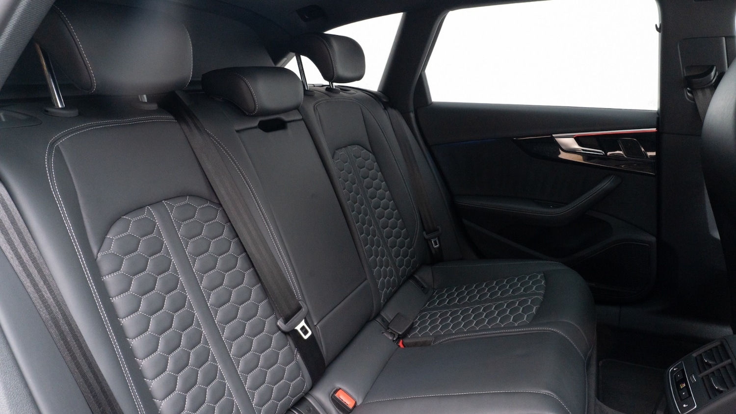 Used Mercedes-Benz GLB 2024 for sale - 76533729: Photo 15