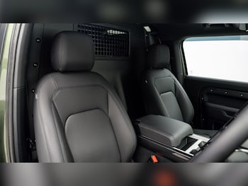 Used Land Rover Defender 2025 for sale - 78406376: Photo