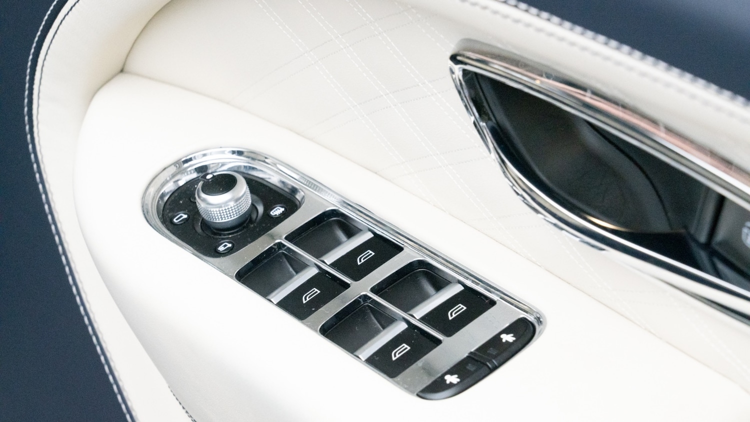 Used Bentley Bentayga 2023 for sale - 77665091: Photo 20