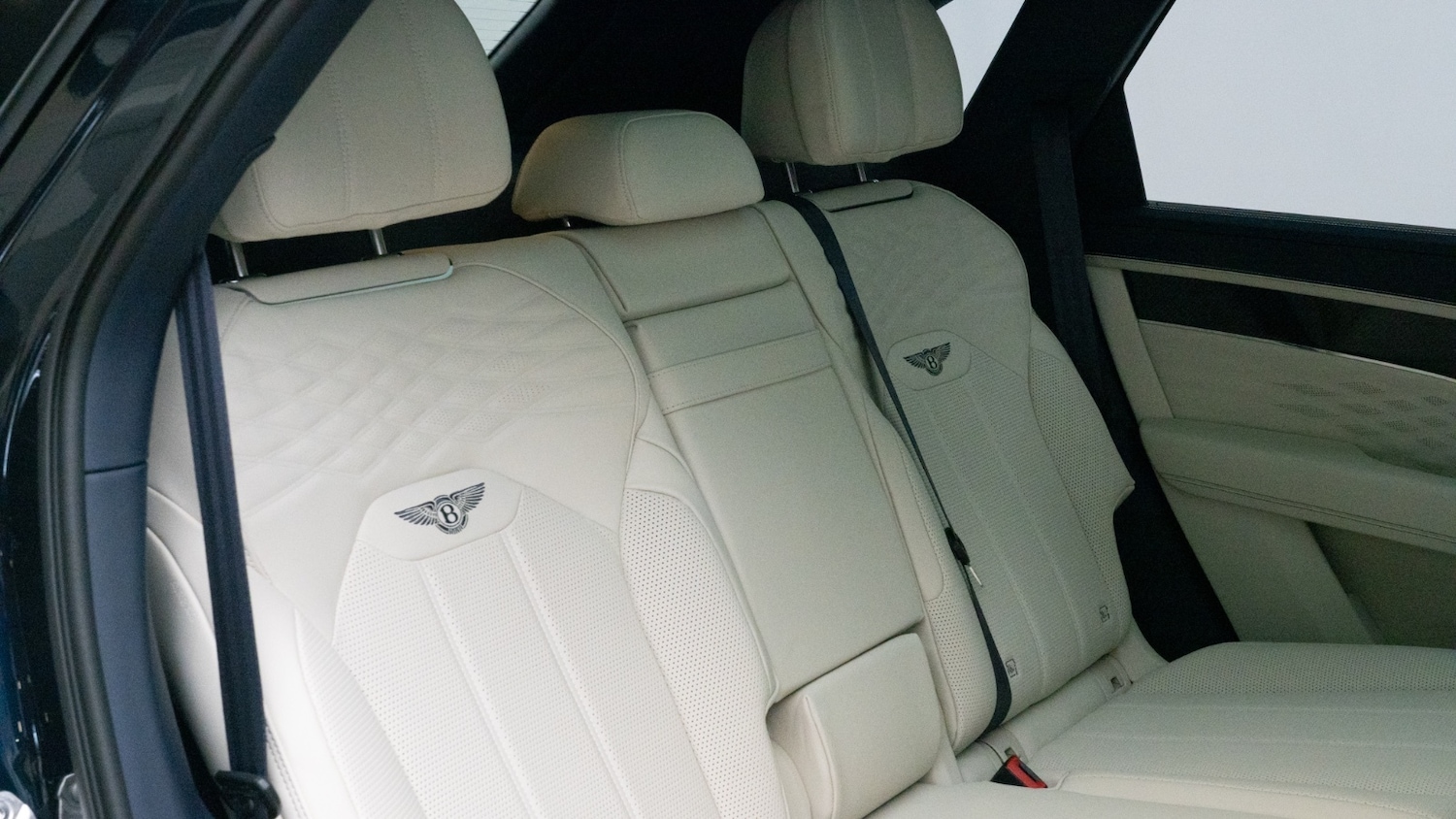 Used Bentley Bentayga 2023 for sale - 77665091: Photo 22