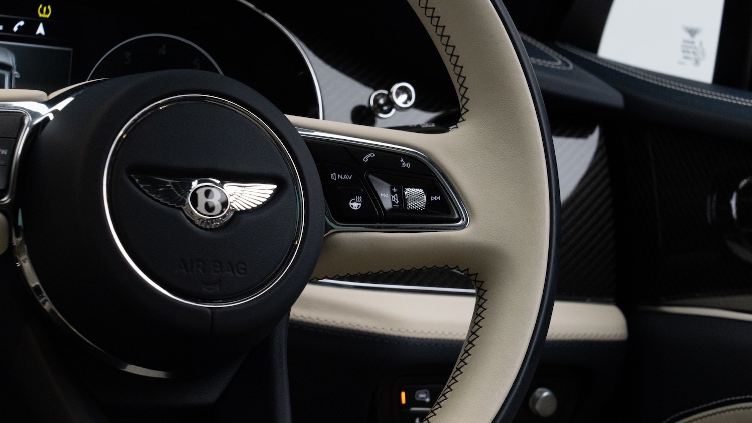 Used Bentley Bentayga 2023 for sale - 77665091: Photo 32