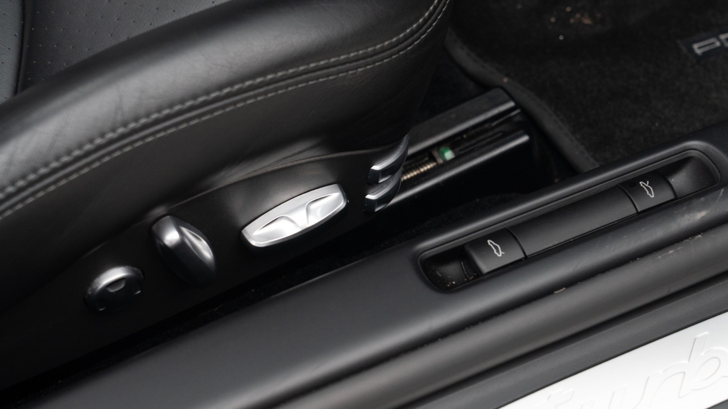 Used Porsche 911 2010 for sale - 76519325: Photo 29