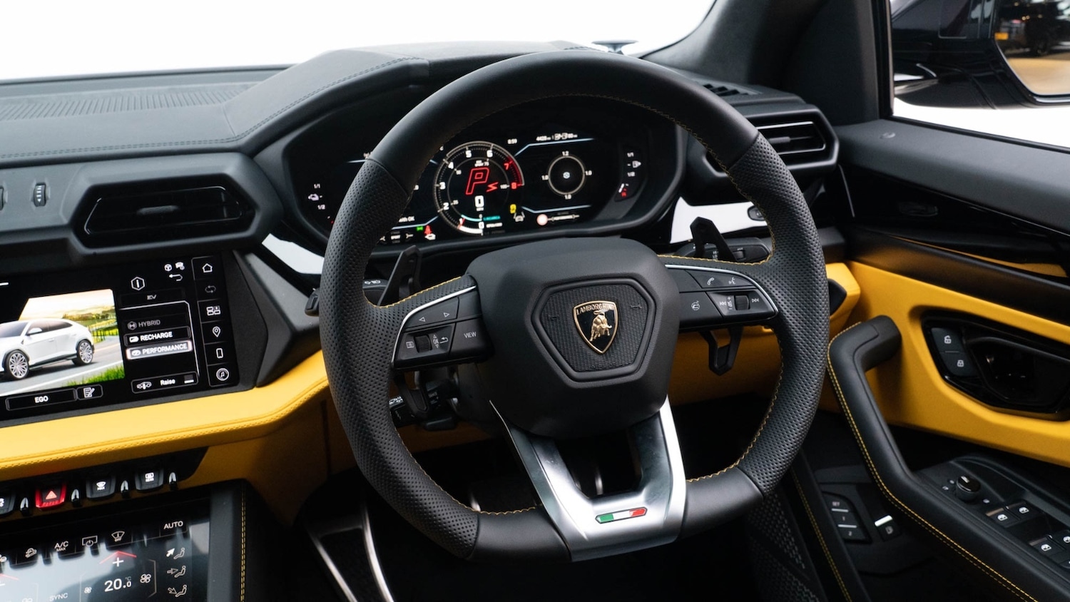 Used Lamborghini Urus 2025 for sale - 76539844: Photo 21