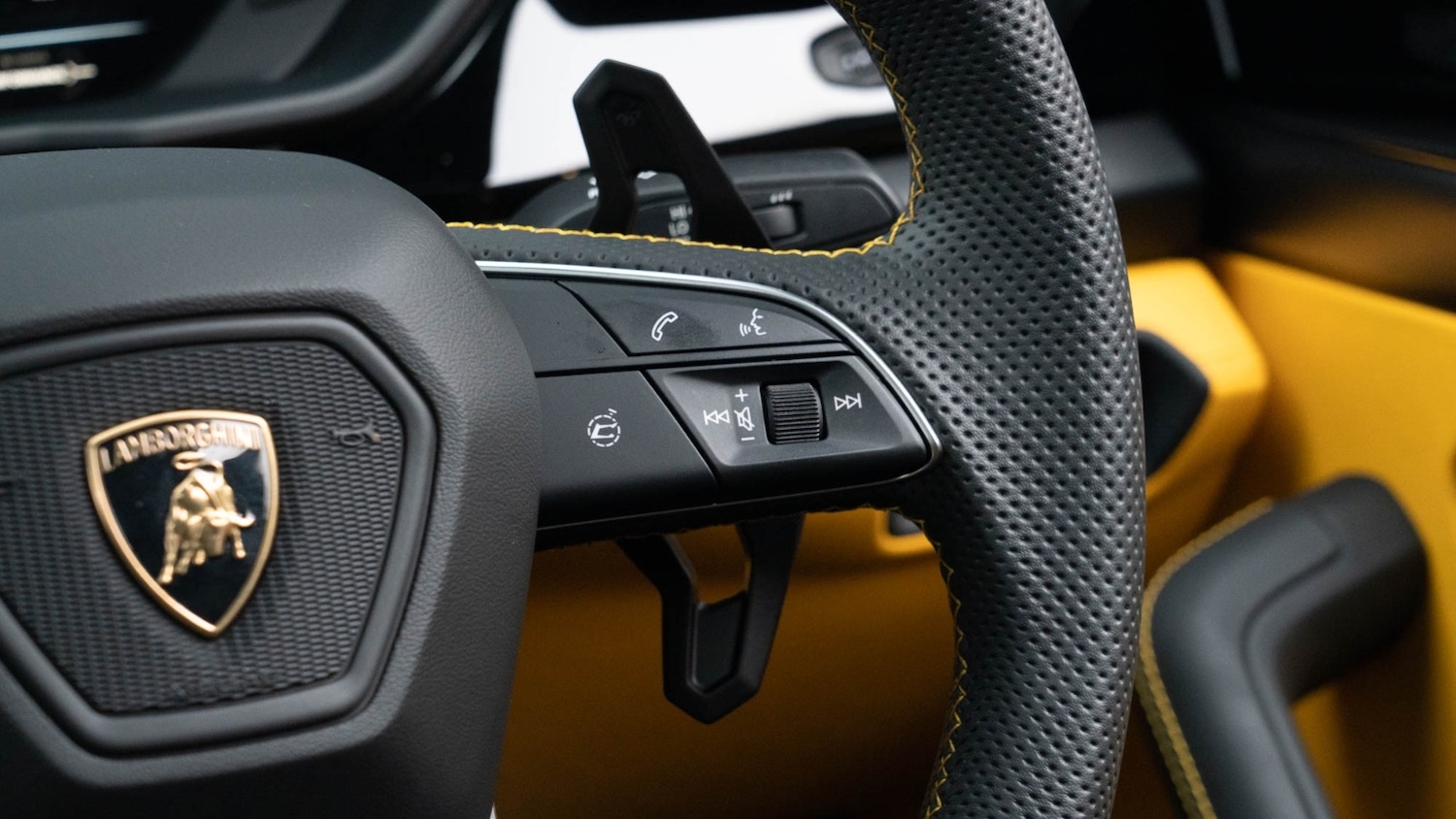 Used Lamborghini Urus 2025 for sale - 76539844: Photo 23