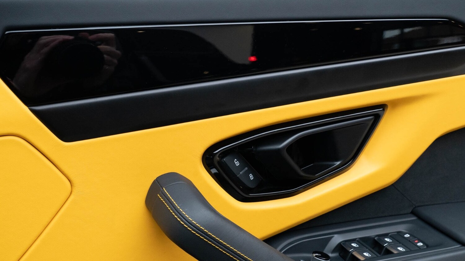 Used Lamborghini Urus 2025 for sale - 76539844: Photo 35