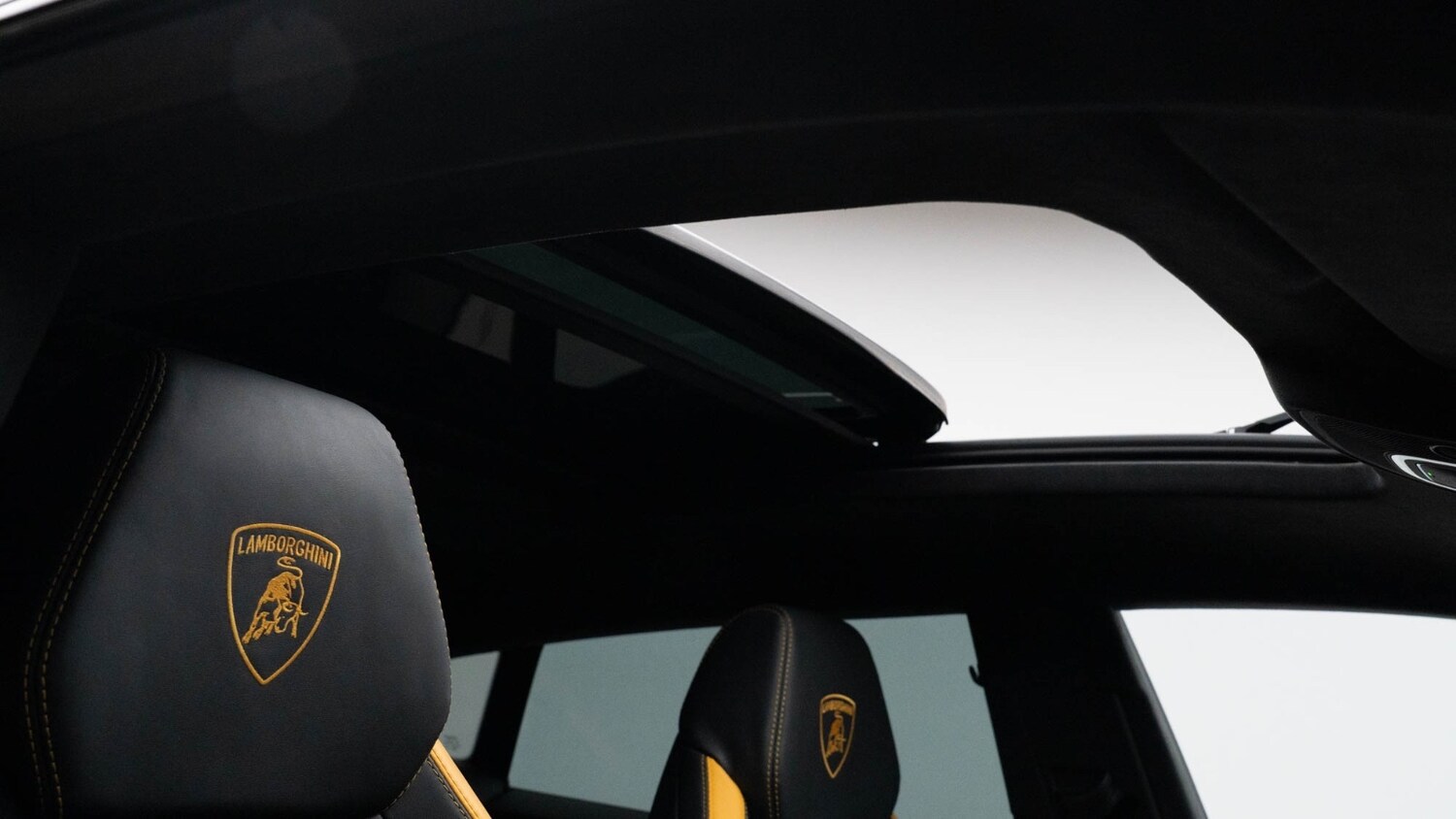 Used Lamborghini Urus 2025 for sale - 76539844: Photo 38