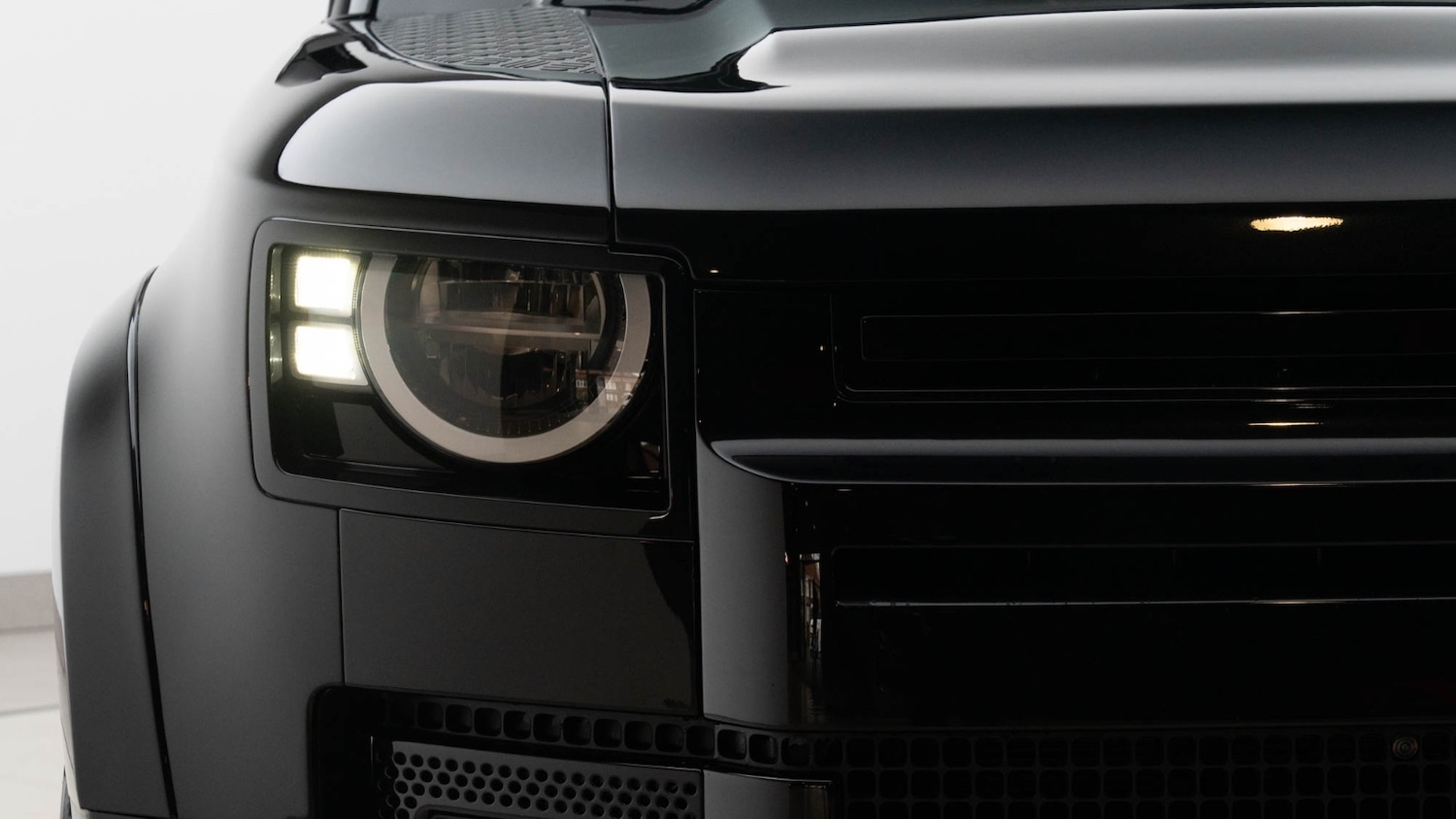 Used Land Rover Defender 2024 for sale - 76338903: Photo 21