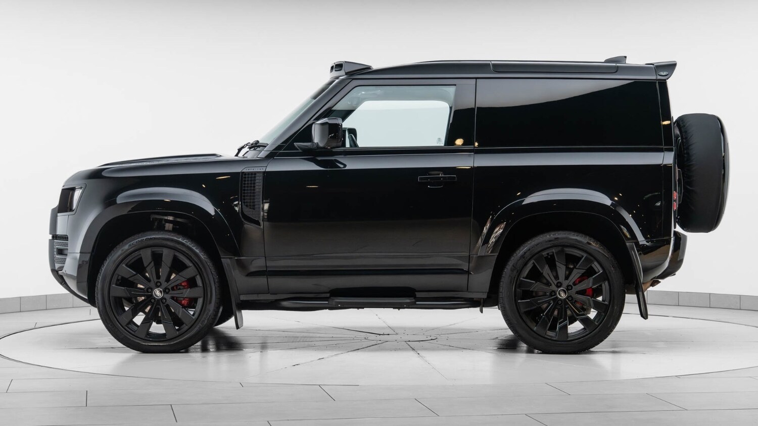 Used Land Rover Defender 2024 for sale - 76338903: Photo 4