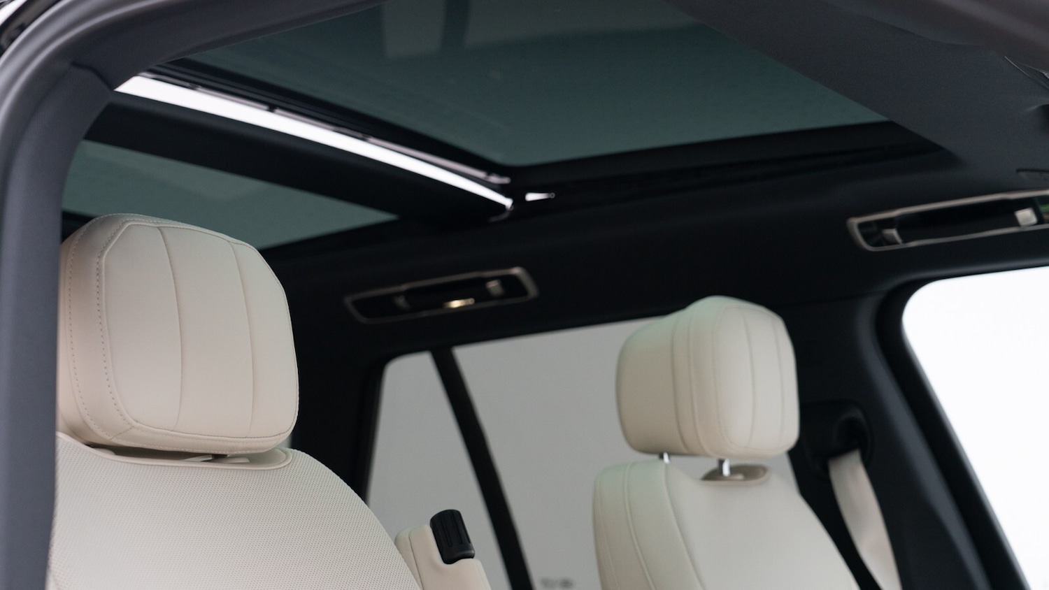 Used Land Rover Range Rover 2025 for sale - 76393658: Photo 13