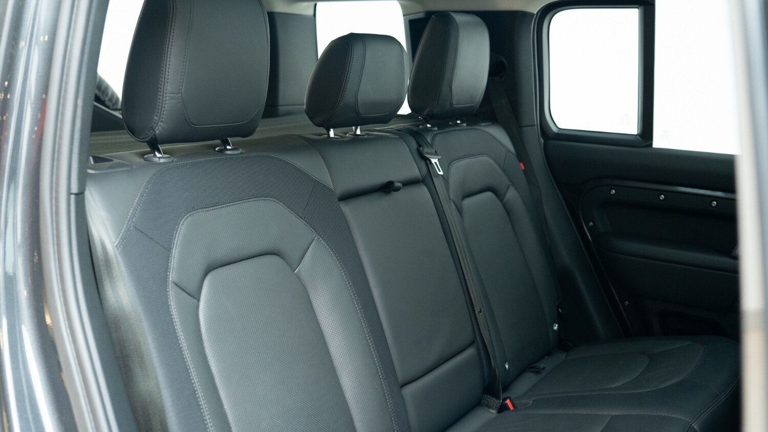 Used Land Rover Defender 2024 for sale - 77353790: Photo 13