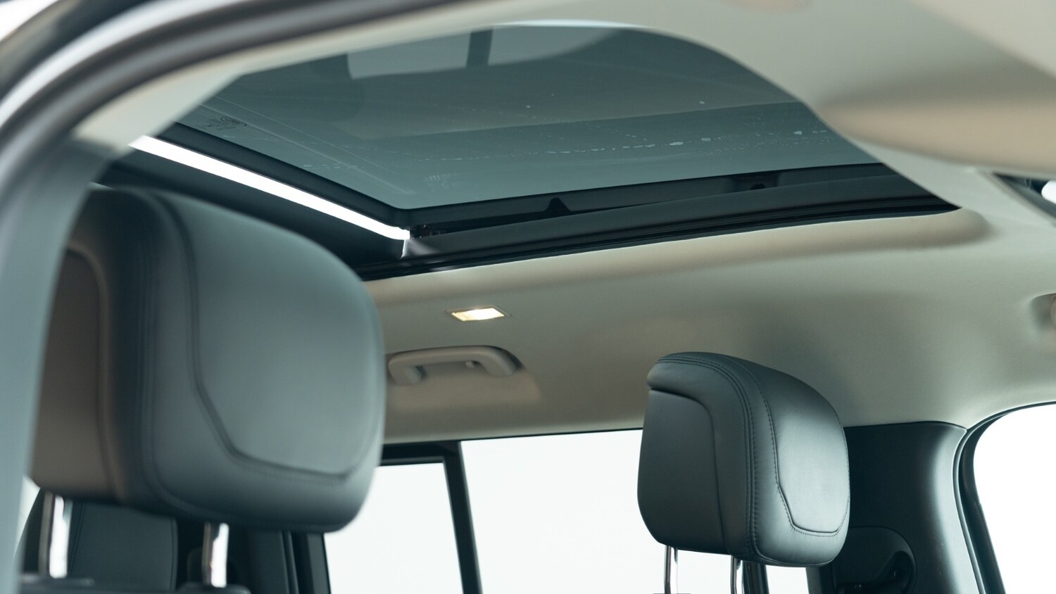 Used Land Rover Defender 2024 for sale - 77353790: Photo 14