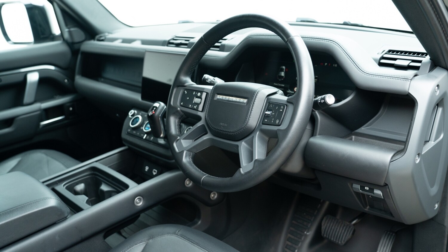 Used Land Rover Defender 2024 for sale - 77353790: Photo 25