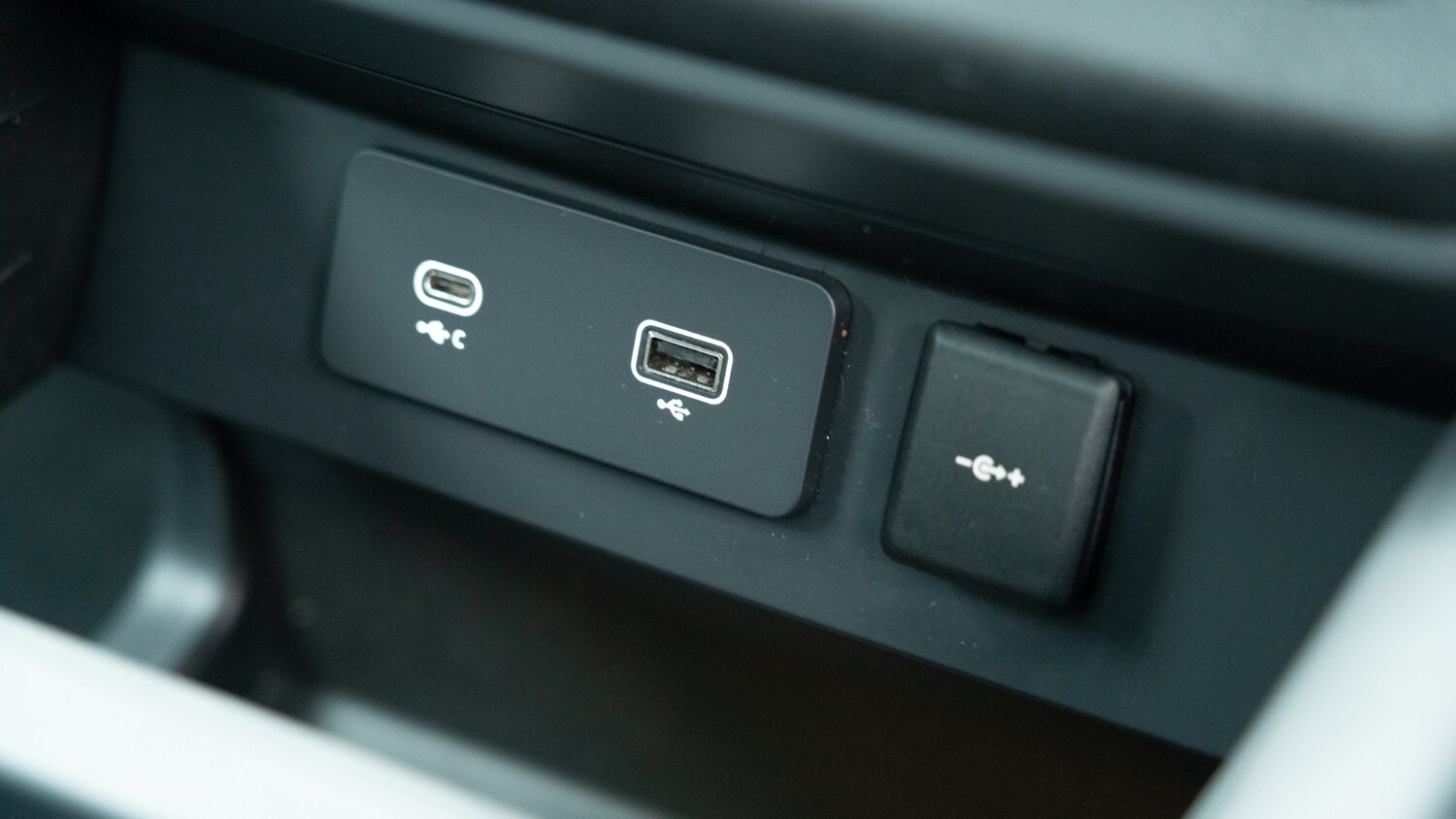 Used Land Rover Defender 2024 for sale - 77353790: Photo 31