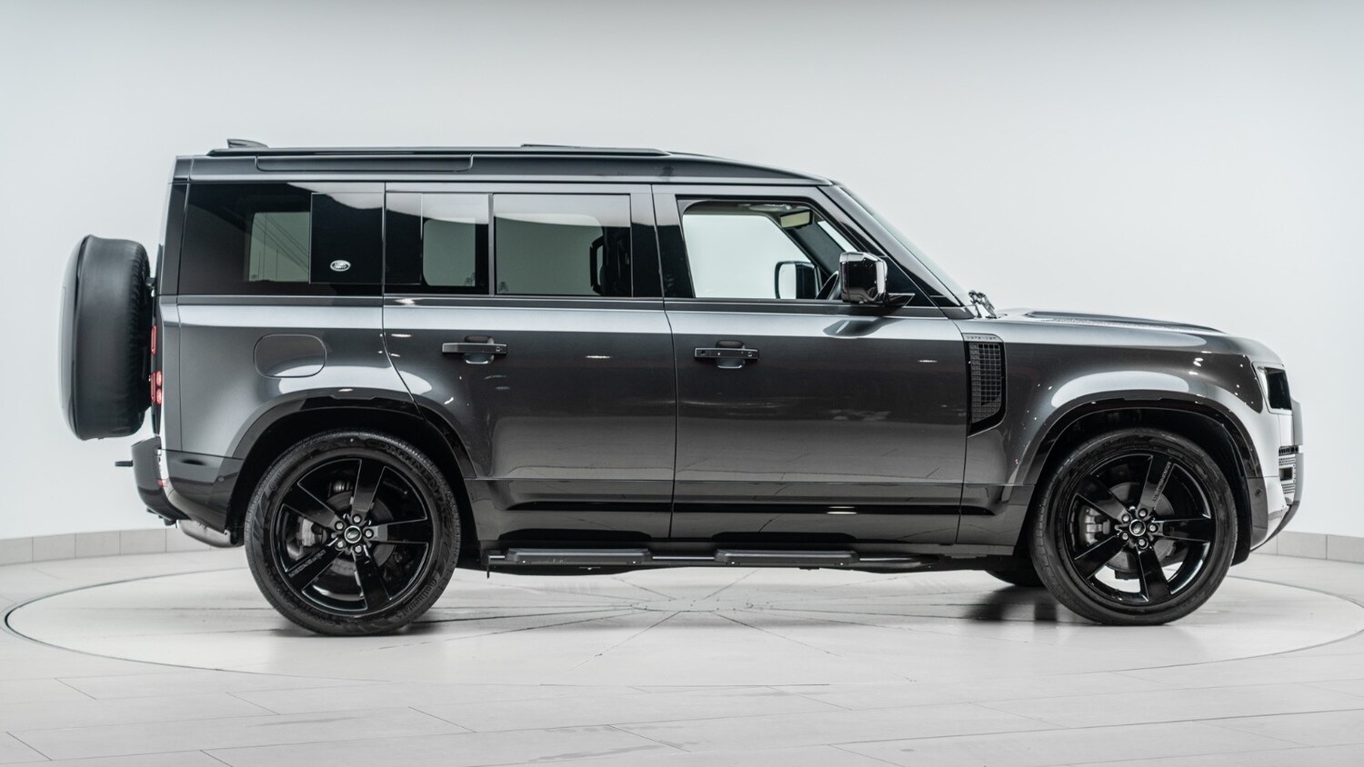 Used Land Rover Defender 2024 for sale - 77353790: Photo 6