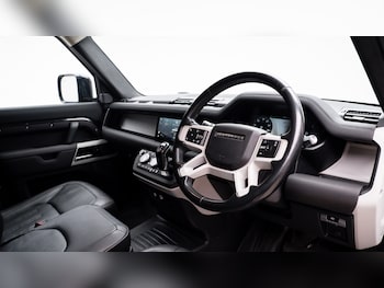 Used Land Rover Defender 2021 for sale - 78313570: Photo