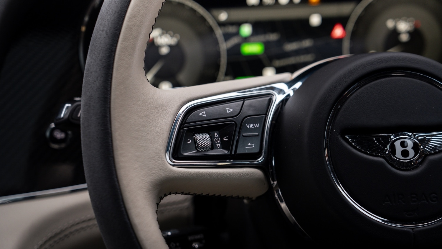 Used Bentley Bentayga 2022 for sale - 77618991: Photo 13