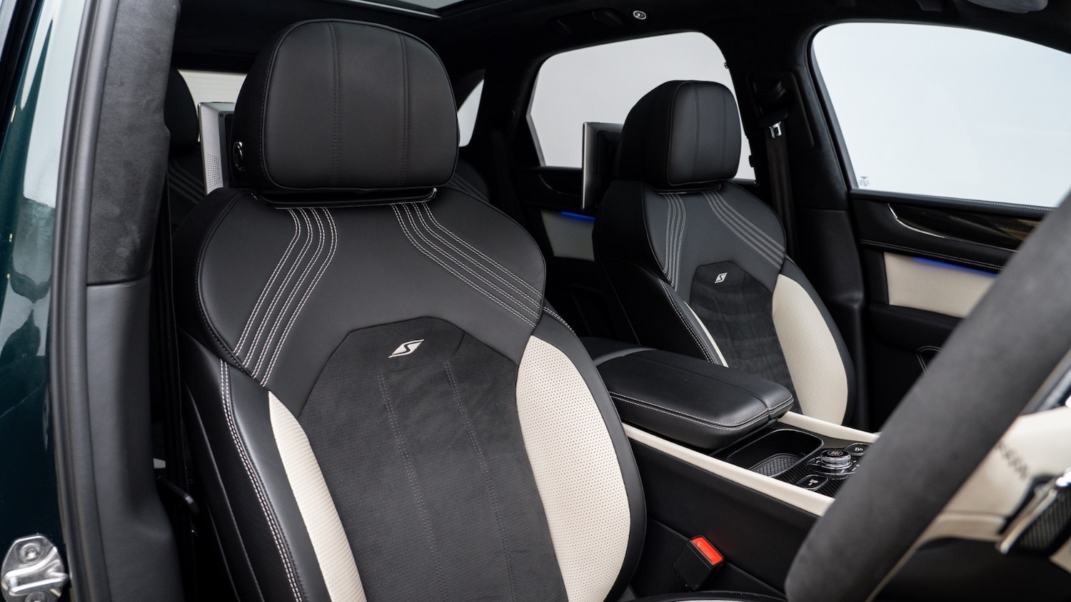 Used Bentley Bentayga 2022 for sale - 77618991: Photo 3