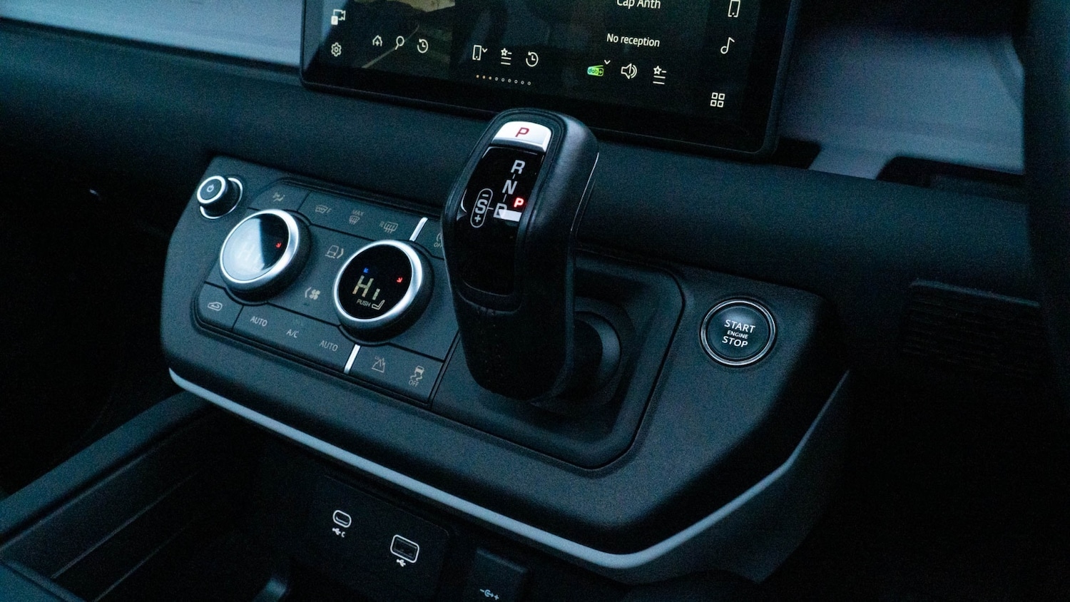 Used Land Rover Defender 2022 for sale - 76623453: Photo 14