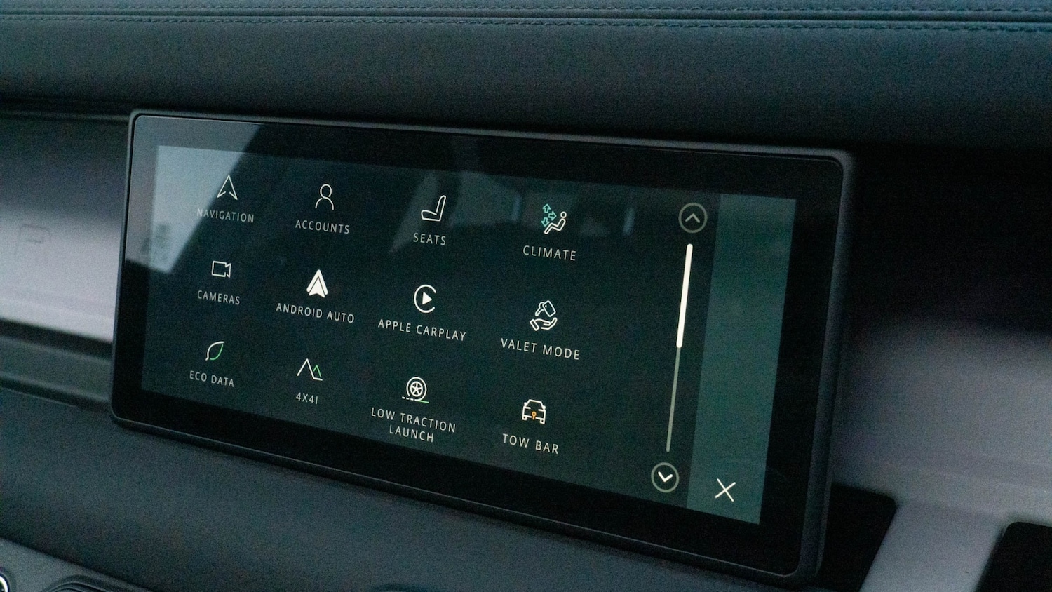 Used Land Rover Defender 2022 for sale - 76623453: Photo 17