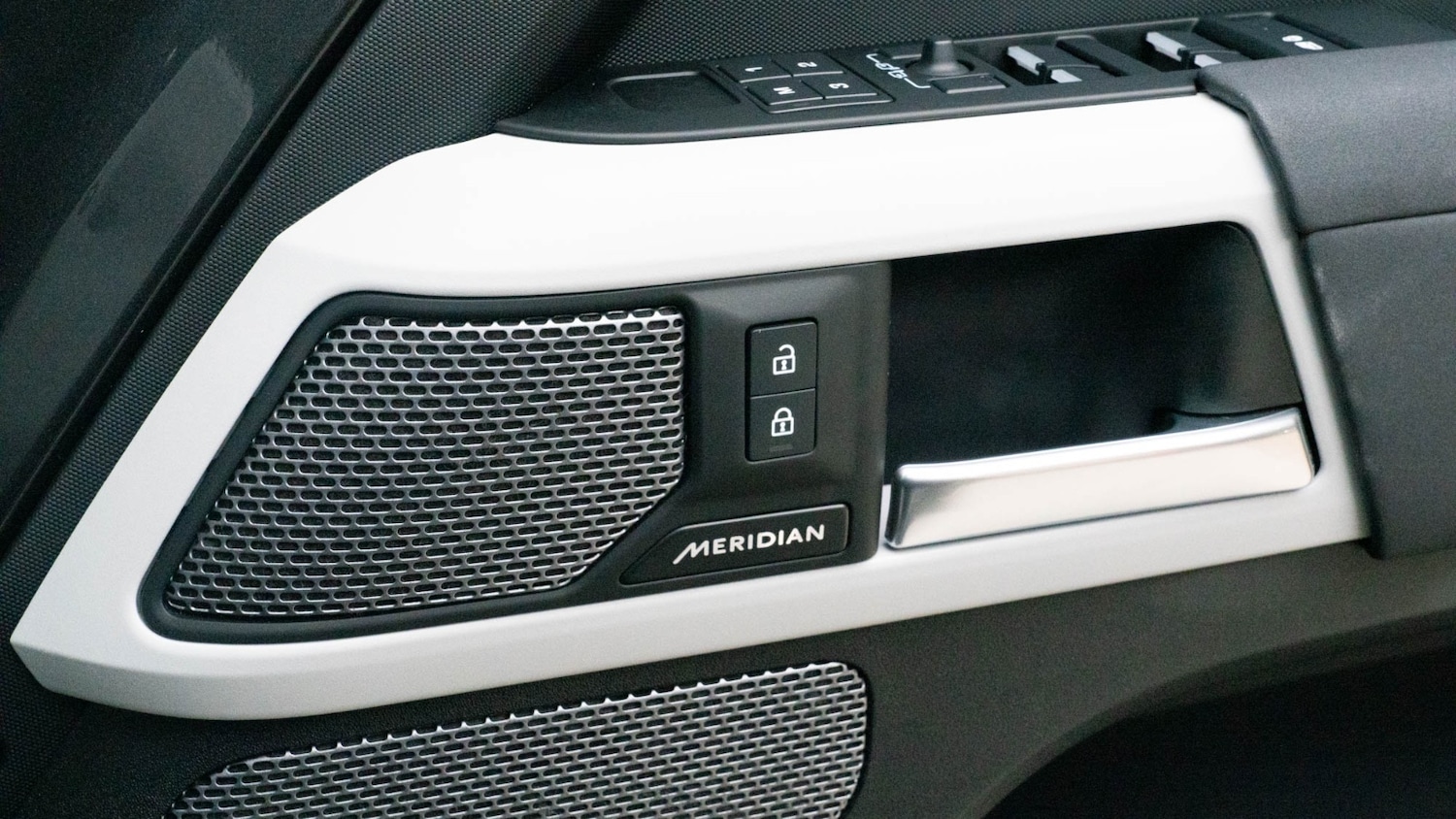 Used Land Rover Defender 2022 for sale - 76623453: Photo 23