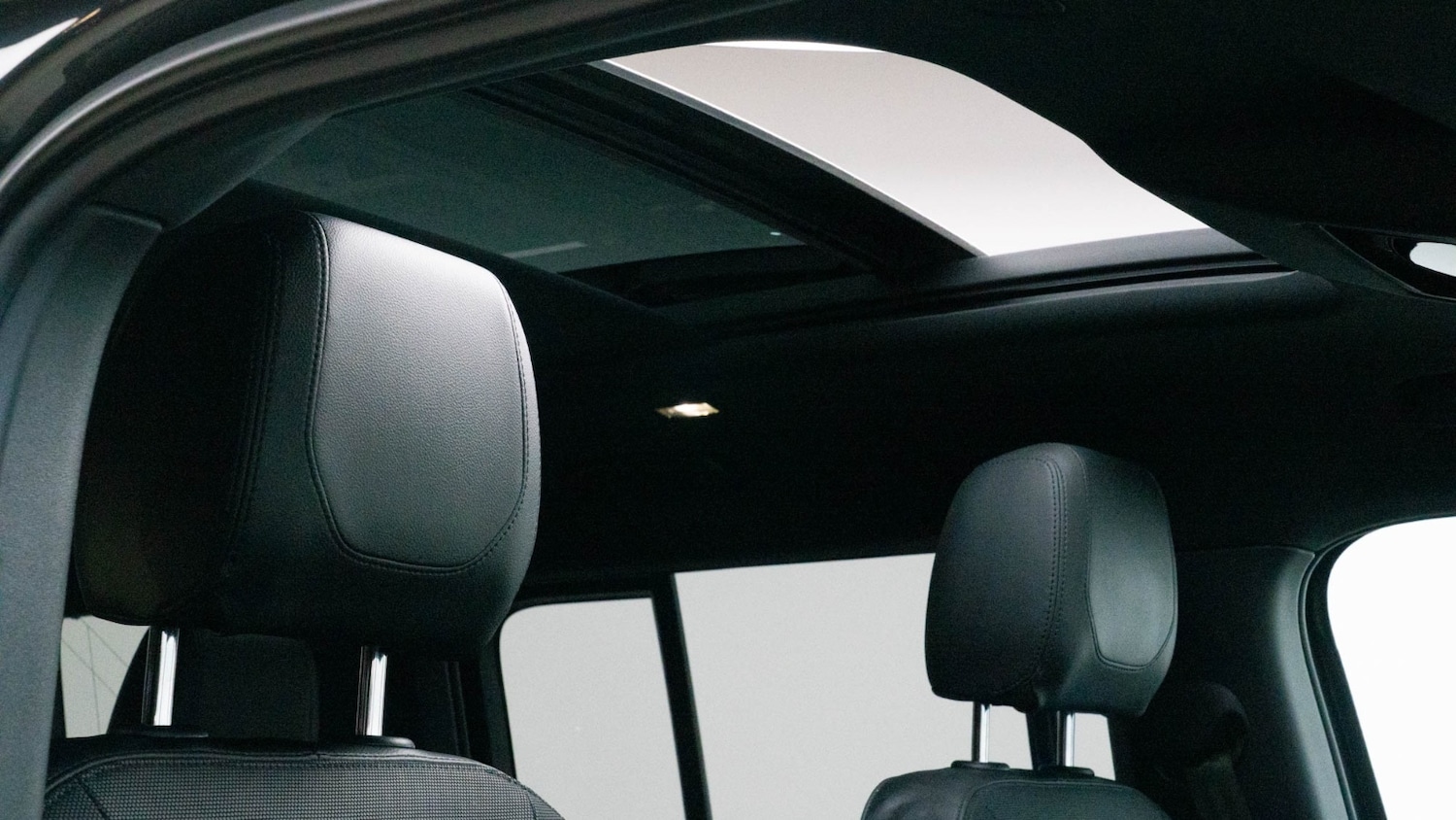 Used Land Rover Defender 2022 for sale - 76623453: Photo 24