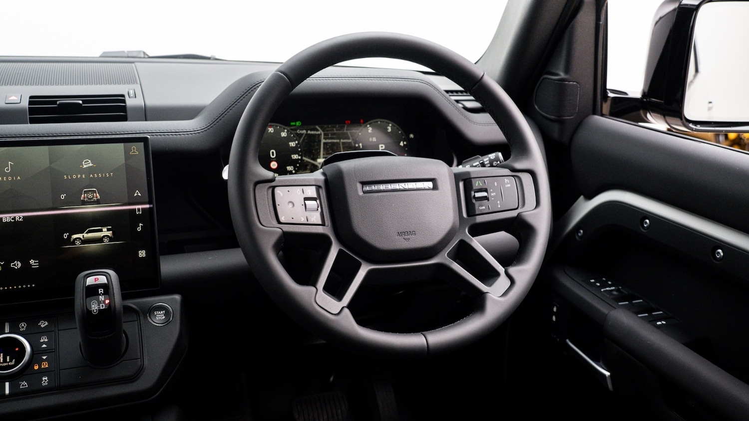 Used Land Rover Defender 2025 for sale - 77092547: Photo 11